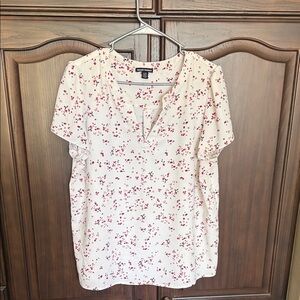 Hilary Radley White and Pink Floral Blouse